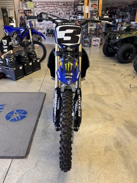 2025 YAMAHA yz-450f star yamaha replica bike! et3 edition brand new! -$8,599 - Image 2