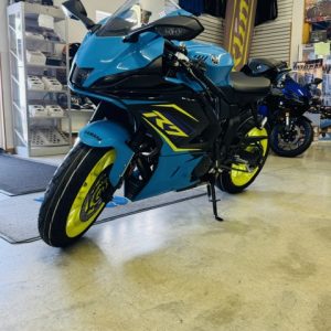 2026 YAMAHA YZF-R7 SPORTBIKE BREAKER CYAN/RAVEN BRAND NEW! -$9399