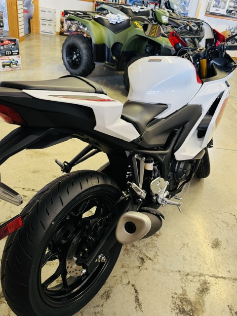 2026 YAMAHA yzf-r3 70th anniversary edition! $-5,699 - Image 4