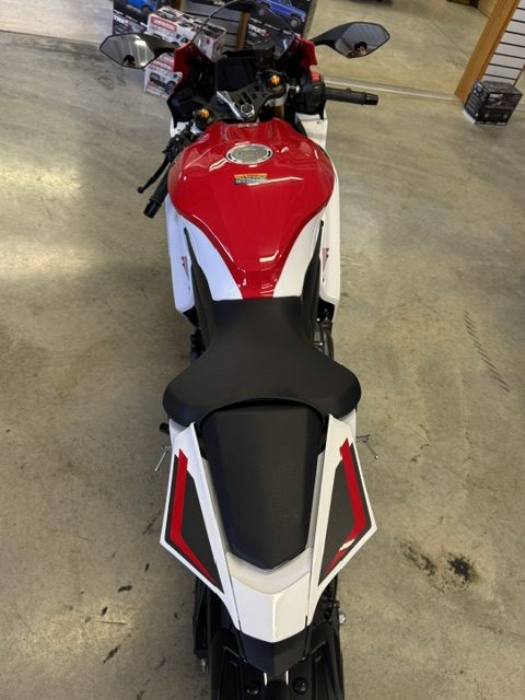 2026 YAMAHA yzf-r7 sport bike 70th anniversary edition brand new!-$9,699 - Image 5